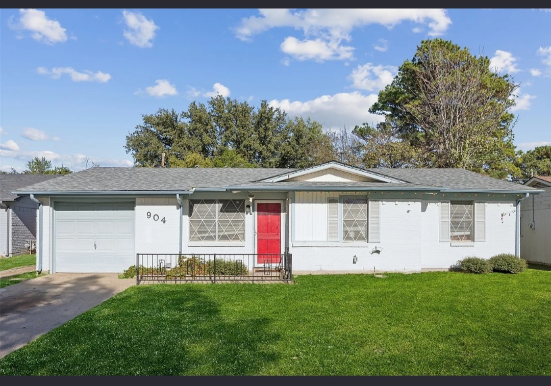 CHARMING AND INVITING HOME